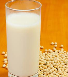 女性常喝豆浆的好处 真相：男人喝豆浆会变得女性化？科学证据是这样的！｜头条