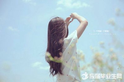 爱情伤感语句 爱情伤感语句:你的微笑,你的眼泪。动了谁的情,又苍白了谁的容颜。一句话,一瞬间。你无语,我无言。然后转身离去。各自东西。