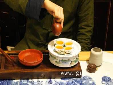 广东人喜欢喝什么茶 广东人喜欢喝什么茶 广东人爱喝的功夫茶被视为肠胃杀手
