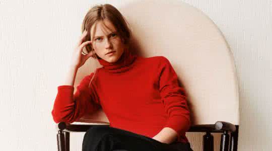 拜托了衣橱 冬季怎么穿时髦又保暖 性感甜美，冬季衣橱里少不了的时髦单品哦！