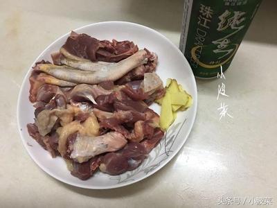 鸭子怎么做好吃 这样做的鸭子太好吃了，是餐桌上最受欢迎一道菜，大家都赞不绝口