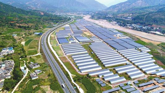 光伏智能温室 亚洲最大光伏温室公园后天开放，高逼格享乐大趴，约吗？