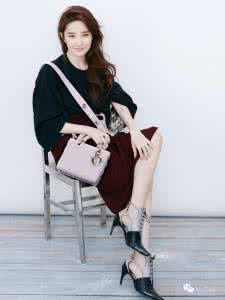 七夕红包大派送 今年七夕送什么 今年七夕送女孩儿这只包就送对了！