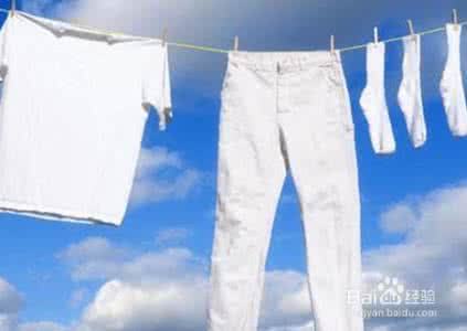 白色衣服用白醋怎么洗 白色衣服发黄了怎么洗