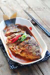 红烧鲫鱼的做法和步骤 秘制红烧鲫鱼