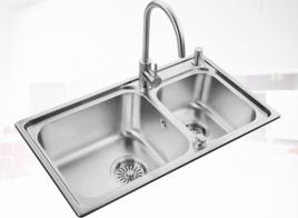 带垃圾桶的水槽的优劣 带垃圾桶的水槽的优劣 价昂质劣统统不要 厨房用什么水槽好