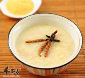 皮蛋瘦肉粥的做法 这样做瘦肉粥 这样做对了喘个气也能瘦