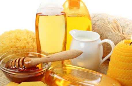 蜂蜜水什么时候喝好 喝蜂蜜水的好处 蜂蜜水什么时候喝好？喝蜂蜜水的好处