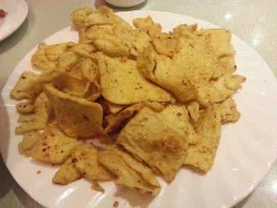 椒盐蘑菇怎么做酥脆 酥脆小麻花 几分钟搞定酥脆椒盐豆腐----素食也够味