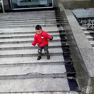 老房子卫生间高一台阶 高一个台阶看自己