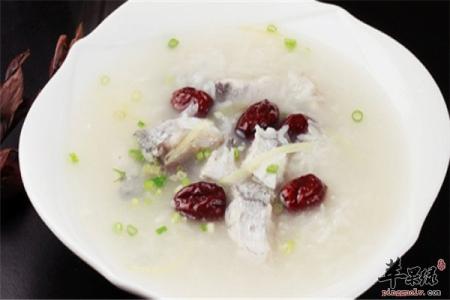萝卜炖带鱼 不用一滴油的健康萝卜炖带鱼