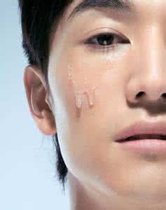 男士去眼袋小偏方 揭秘男士有效去眼袋的小偏方