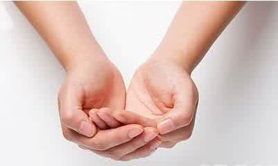 女性手脚冰凉的原因 女性手脚冰凉的原因及对策