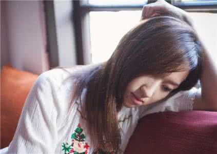 分手后还想着对方 分手后还想着对方 失恋后总想着对方怎么办？