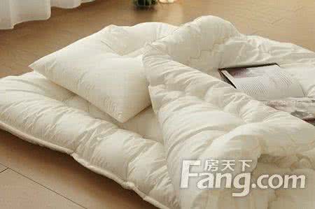 纱布被子和棉被哪个好 各种材质被子清洗妙招 了解棉被怎么清洗（不同材质被子清洗方法）