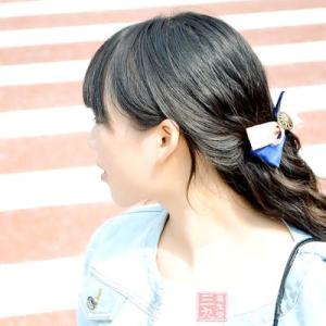 梳头洗头掉好多头发 如何保养头发 十指梳头也能够生发乌发(5)