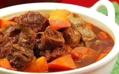 胡萝卜炖牛肉的做法 胡萝卜炖牛肉