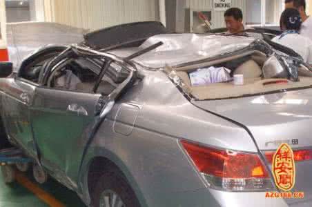 梦见追尾撞车周公解梦 周公解梦梦见撞车 梦见撞车_周公解梦梦见撞车