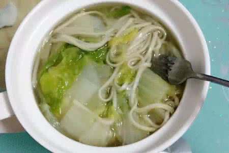 白菜煮面条 白菜煮面条的做法大全
