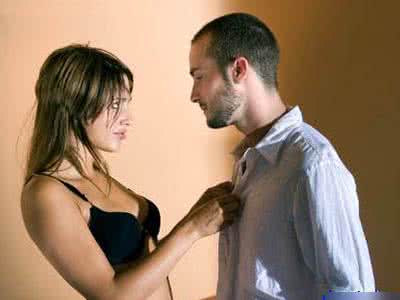 男人必须会哄女人经典 女人勾引男人须审时度势