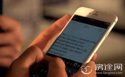 三星手机爆炸事件 【又发手机爆炸事件，用手机的必读！】近日，河北李先生边用手机边充电，突然发生爆炸，手臂炸得皮开肉绽、肩关节粉碎性骨折！专家提醒：边用手机边充电，可导致锂电池在特殊情况下瞬间放电产生大