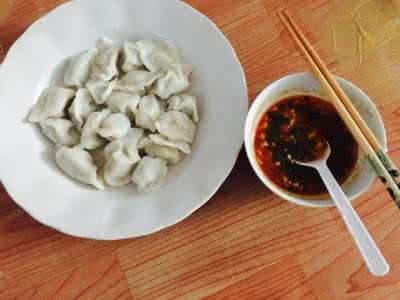 芹菜猪肉饺子馅的做法 芹菜大肉饺子材料和做法