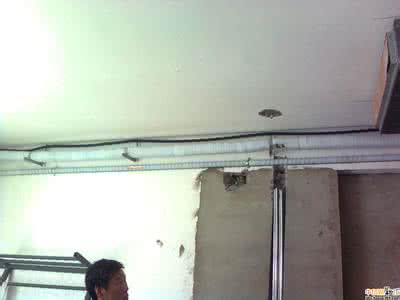 空调冷凝水有毒吗 空调冷凝水有毒吗 千万不能碰 空调冷凝水其实有毒!