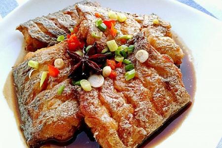 红烧带鱼的做法 红烧带鱼（做法附图）*