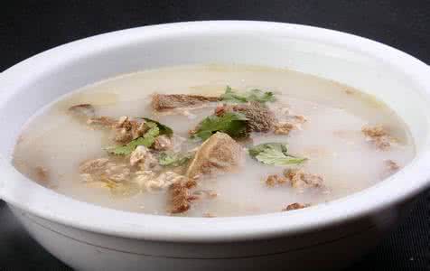 羊肉汤养胃吗 立秋吃什么好 清炖羊肉汤养胃去燥