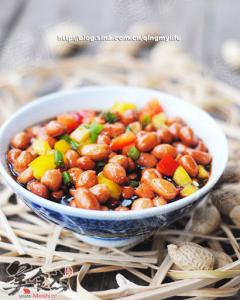 泡五彩椒要放醋么 佐酒小菜老醋彩椒花生的做法