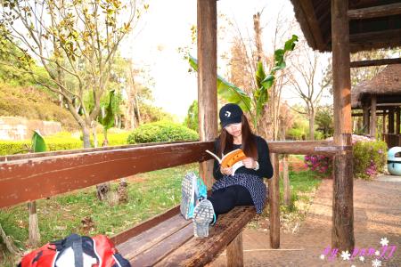 一个人走在路上的图片 学会看懂自己,学会一个人走在路上。