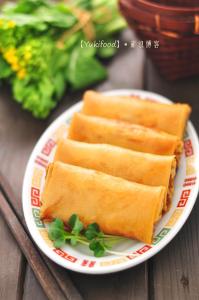 馅饼怎么做皮薄酥脆 皮薄酥脆馅心香软的春季时令佳品——五福春卷 (2014-04-15 07:39:23)转载▼标签： 美食春卷怎么做中式名小吃春季宴客菜yukifood 分类： 凉菜的说