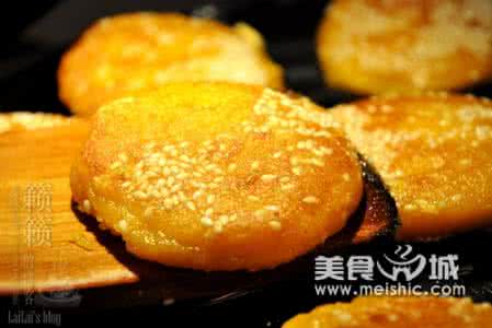 芝麻南瓜饼的做法 无须技巧的南瓜饼——芝麻南瓜饼