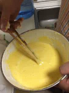 电压力锅怎样做蛋糕 电压力锅做蛋糕 电压力锅怎样做蛋糕的介绍