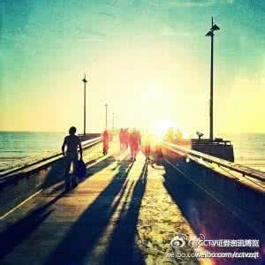 不是看到希望才坚持 不是因为有希望才去坚持,而是坚持才看到希望