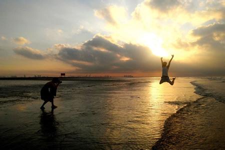 夕阳天使电影天堂 《天堂夕阳》第六章：青春骚动