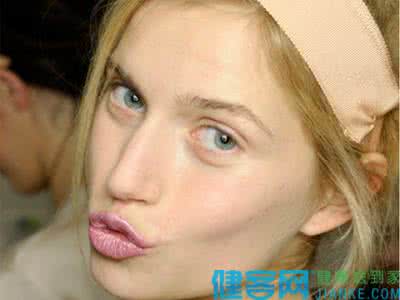 12岁小萝莉化妆6年 “妆”成小萝莉 秒杀他的心