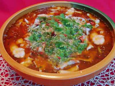 红油鱼片 红油 这款鱼片薄可透光，红油浸泡麻辣脆香！