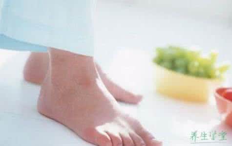 为什么脚气治不好 脚气不好治,别担心,教你三招轻松治疗脚气不反复