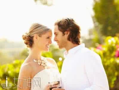 幸福的婚姻是什么样的 幸福的婚姻是什么样的 什么是幸福的婚姻？这是最好的答案