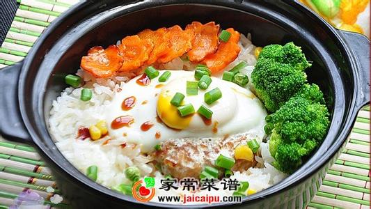 窝蛋牛肉煲仔饭 猪肉窝蛋煲仔饭的做法