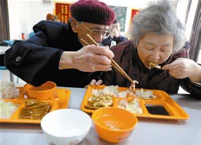 老年人中风后能活多久 美国研究称 高盐饮食会增加老人中风风险