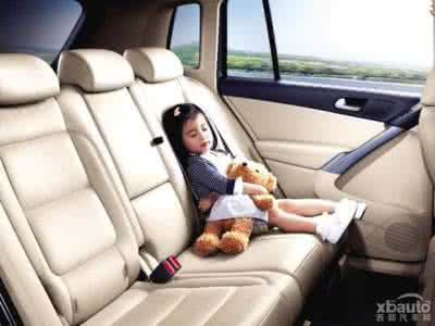 新车异味怎么快速去除 新车如何快速去除异味 如何去除车内的异味