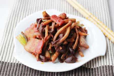 味菇坊民间借贷 在民间被誉为“神菇”的超滋味吃法——【茶树菇炒咸肉】