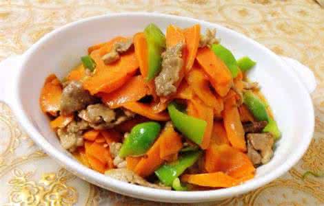 胡萝卜蒸着吃有营养吗 胡萝卜炒着吃有营养吗？