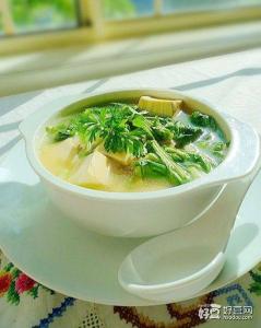芥菜豆腐汤 芥菜豆腐汤 豆腐和芥菜能一起吃吗？