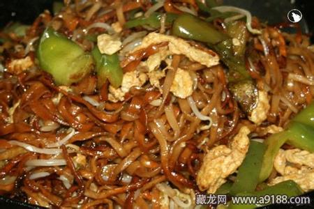 孟州炒面的做法视频 孟州炒面的做法（生面条炒的）