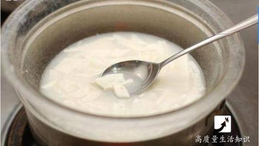 洗碗机洗涤剂用小苏打 洗碗机洗涤剂用小苏打 用了2瓶洗涤剂油烟机还是脏 婆婆用了点小苏打就搞定了