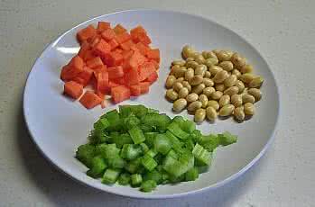 川味芹菜小炒肉的做法 冬令小炒 芹菜黄豆