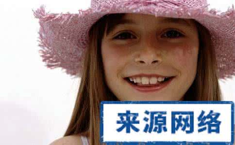 保持微笑 如何保持微笑 多跟爱笑的人玩 笑不出就“假笑”